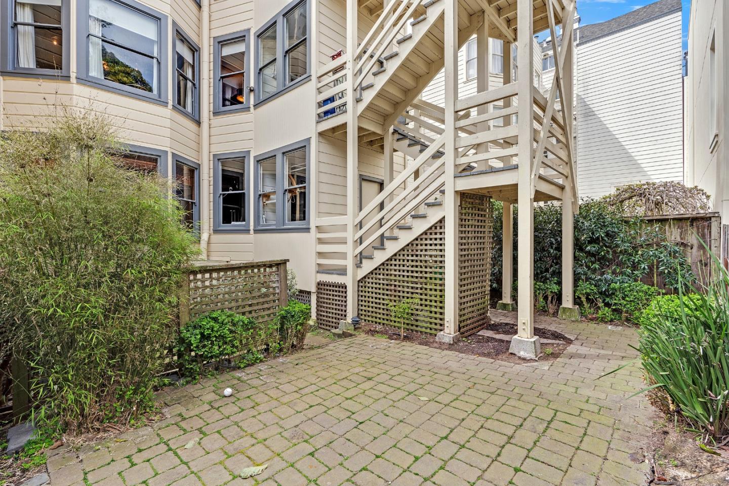 Detail Gallery Image 9 of 12 For 1976 Fell St, San Francisco,  CA 94117 - 3 Beds | 1/1 Baths