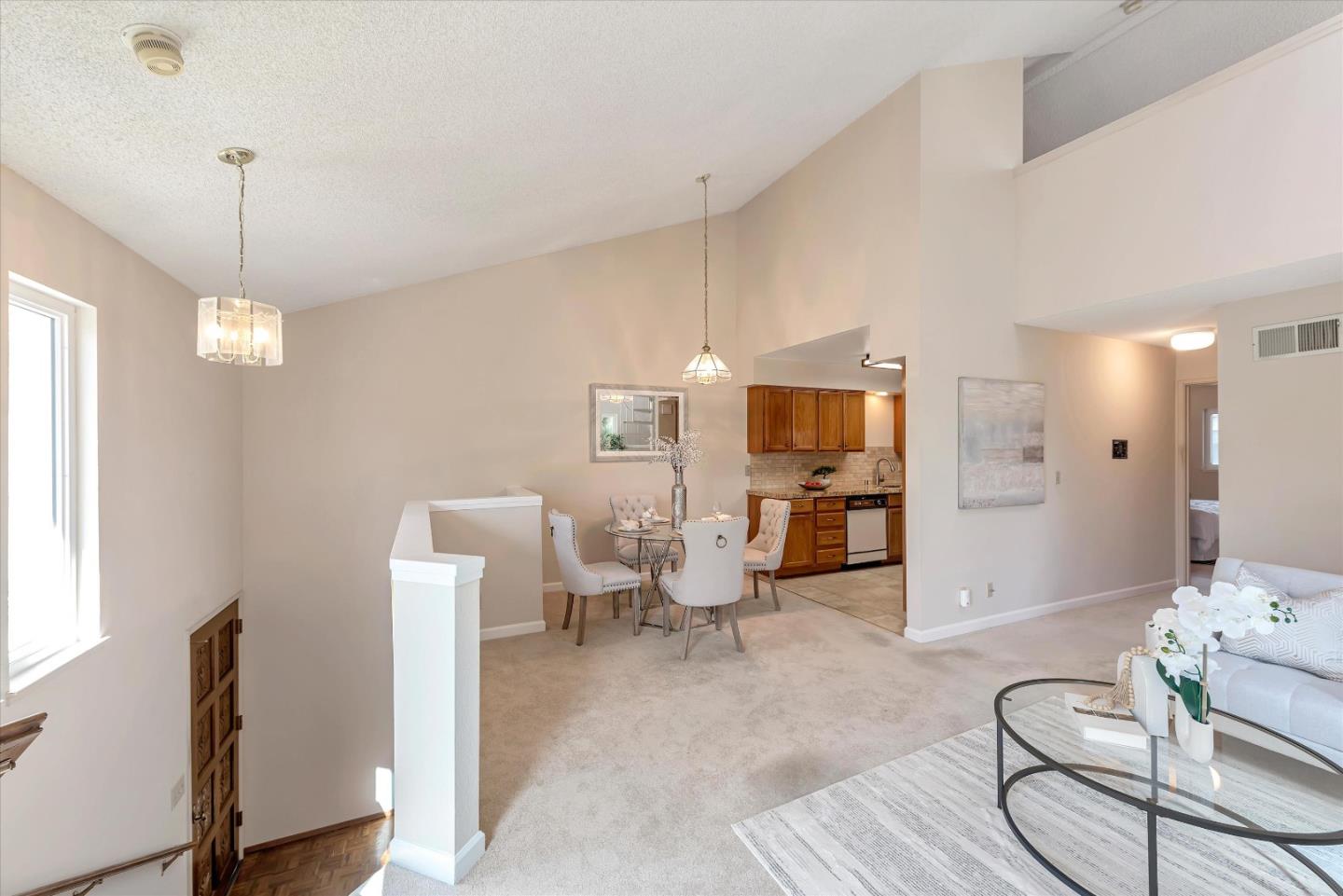 Detail Gallery Image 10 of 38 For 1015 Helen Ave #1,  Sunnyvale,  CA 94086 - 2 Beds | 2 Baths