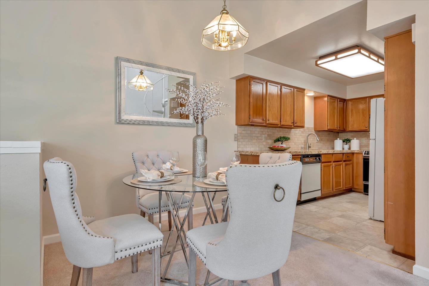 Detail Gallery Image 19 of 38 For 1015 Helen Ave #1,  Sunnyvale,  CA 94086 - 2 Beds | 2 Baths