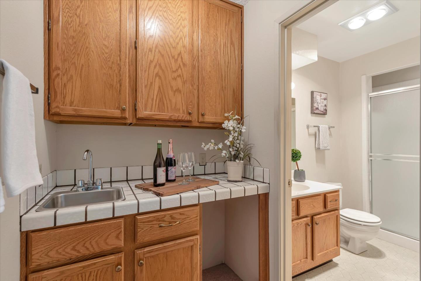 Detail Gallery Image 20 of 38 For 1015 Helen Ave #1,  Sunnyvale,  CA 94086 - 2 Beds | 2 Baths