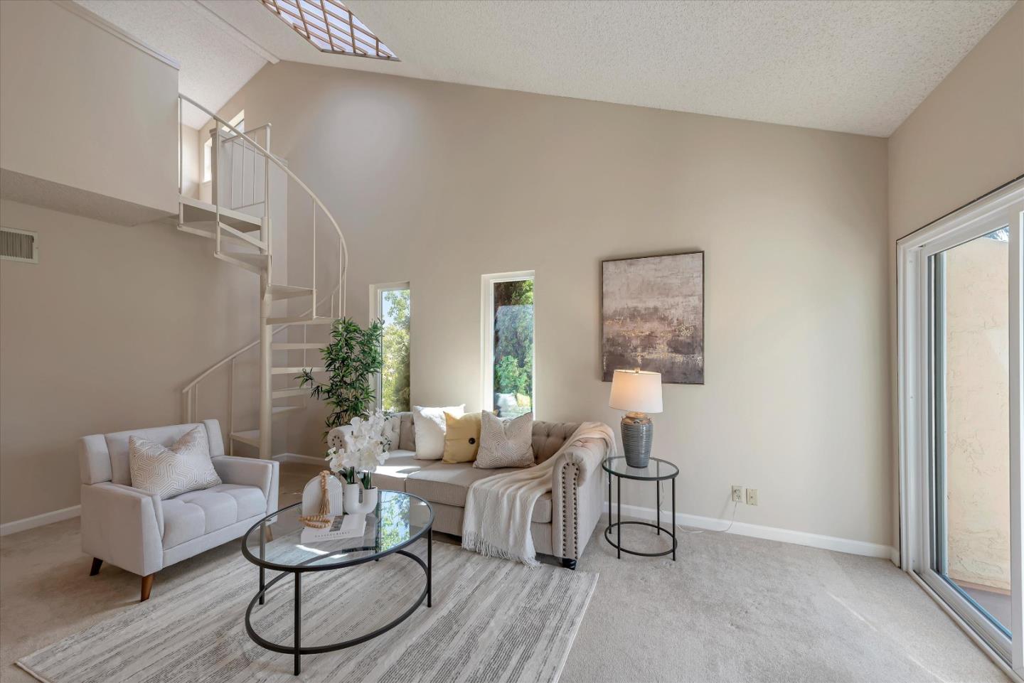 Detail Gallery Image 8 of 38 For 1015 Helen Ave #1,  Sunnyvale,  CA 94086 - 2 Beds | 2 Baths
