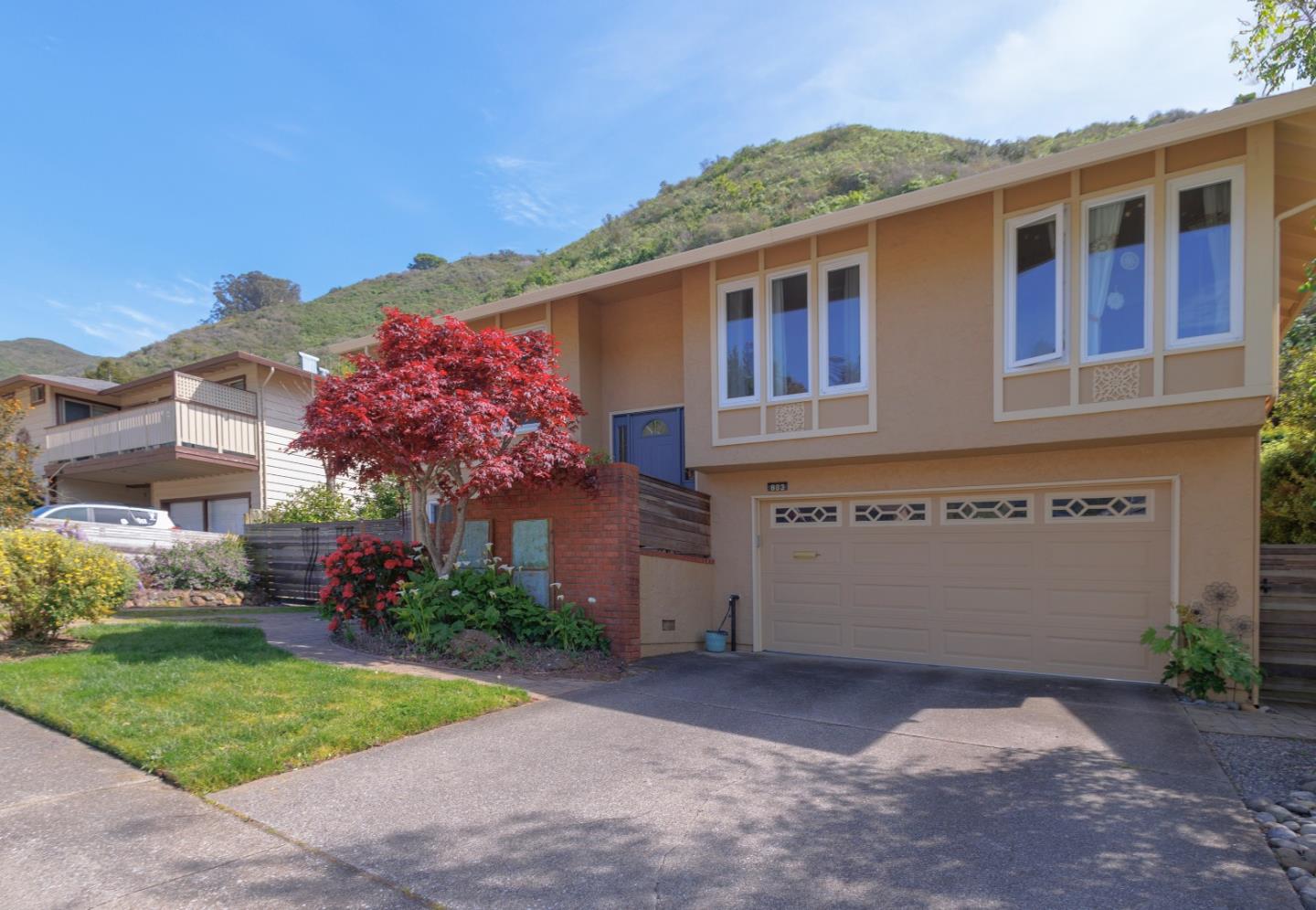 Photo of 803 Big Bend Dr in Pacifica, CA