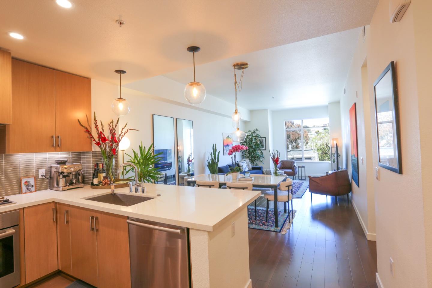 Detail Gallery Image 1 of 32 For 2655 Bush St #411,  San Francisco,  CA 94115 - 2 Beds | 2 Baths