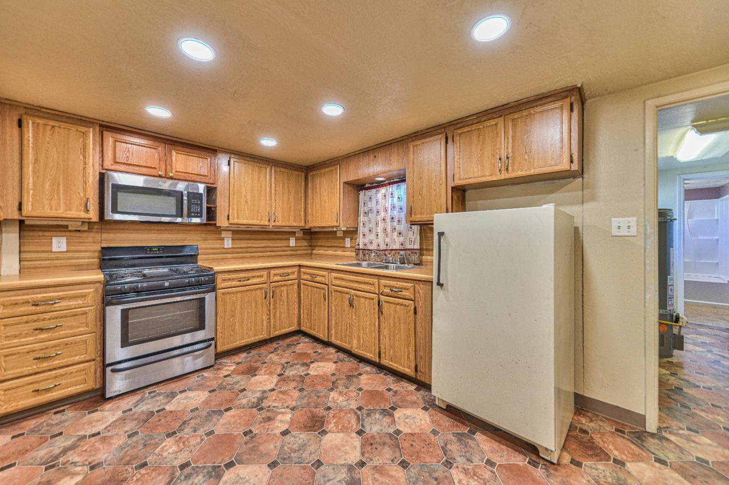 1312 Noche Buena St, Seaside, CA 93955 photo 13