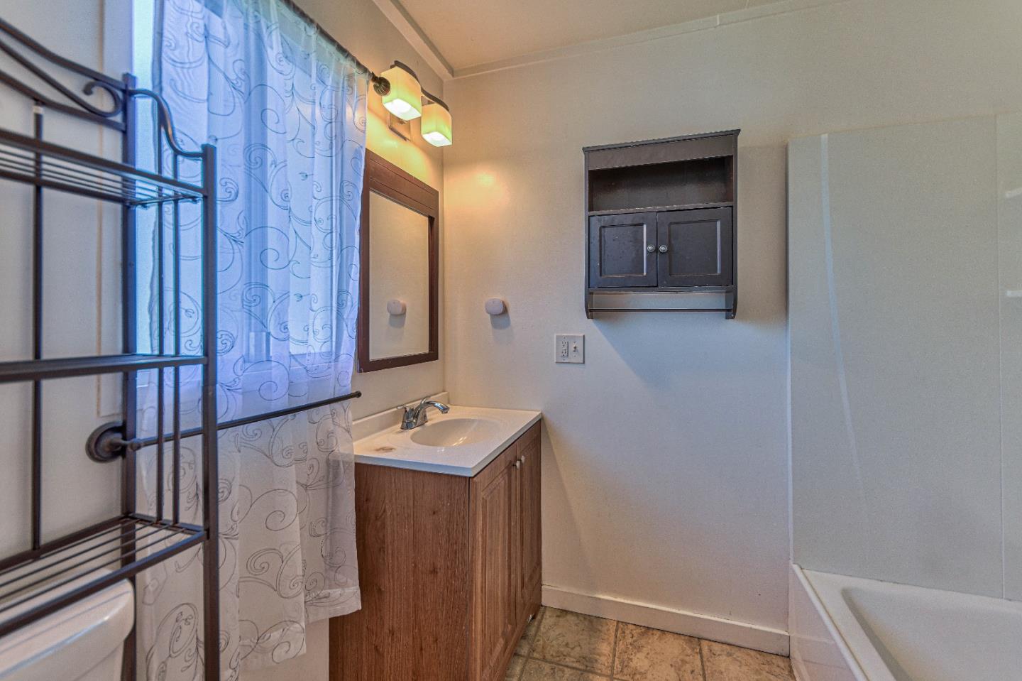 Detail Gallery Image 17 of 27 For 1312 Noche Buena St, Seaside,  CA 93955 - 3 Beds | 2 Baths