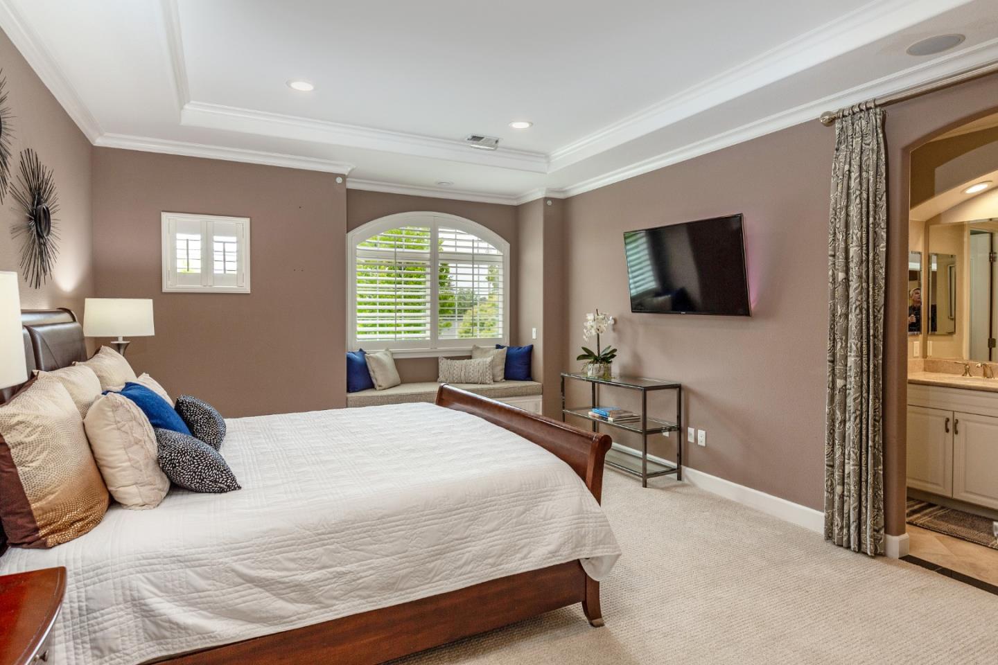 Detail Gallery Image 10 of 23 For 1642 Salisbury Dr, San Jose,  CA 95124 - 4 Beds | 2/1 Baths