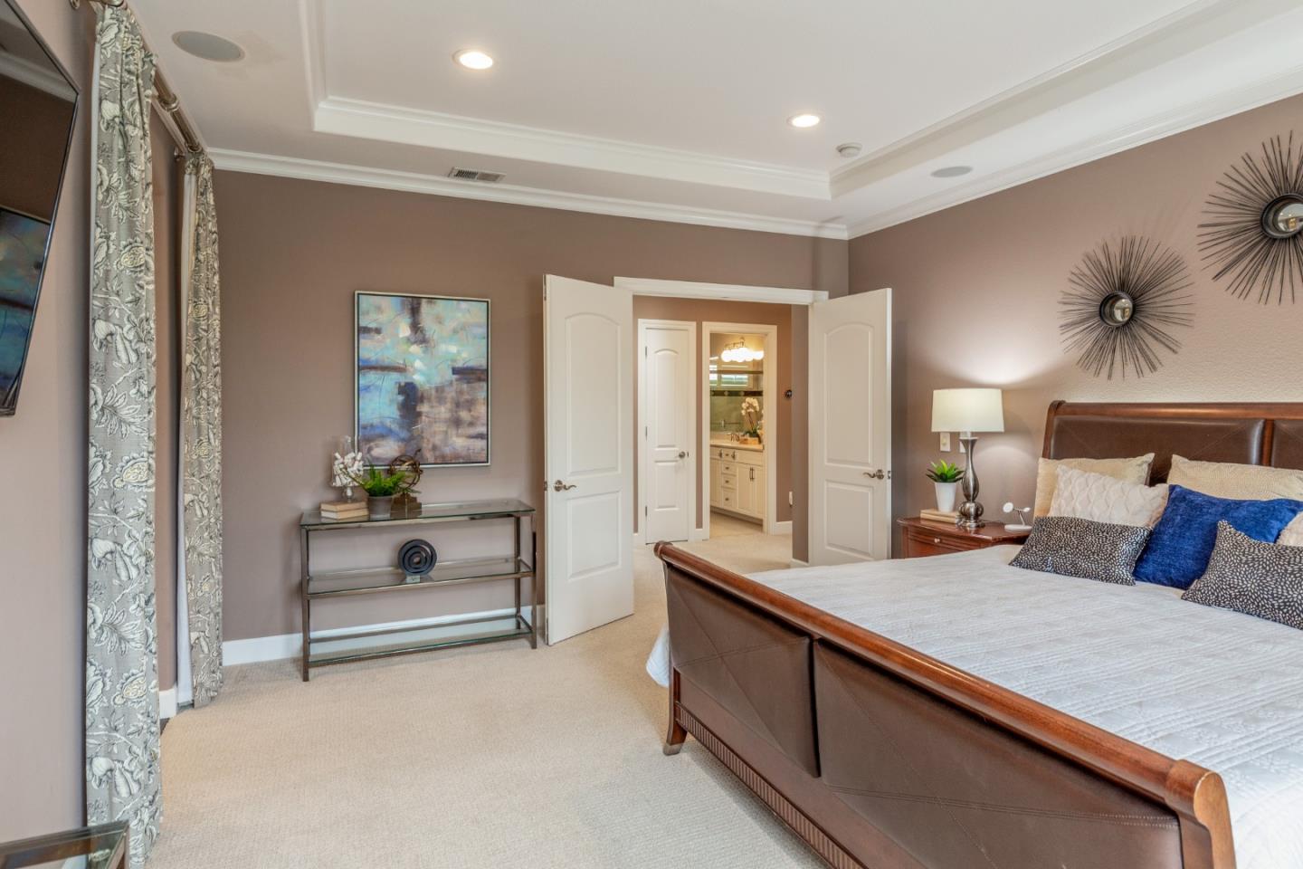 Detail Gallery Image 11 of 23 For 1642 Salisbury Dr, San Jose,  CA 95124 - 4 Beds | 2/1 Baths