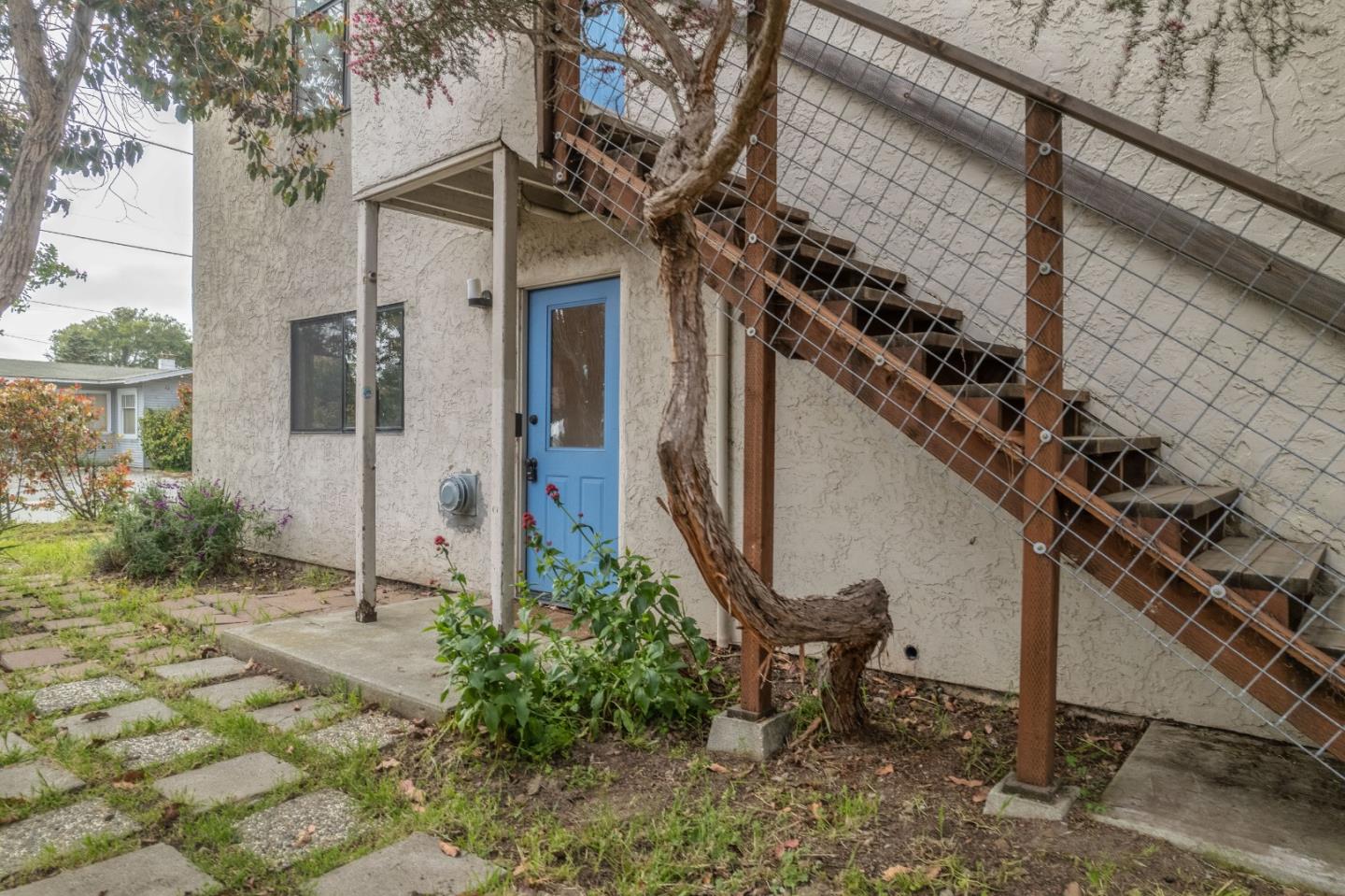 Photo of 901 Dolores St in Santa Cruz, CA