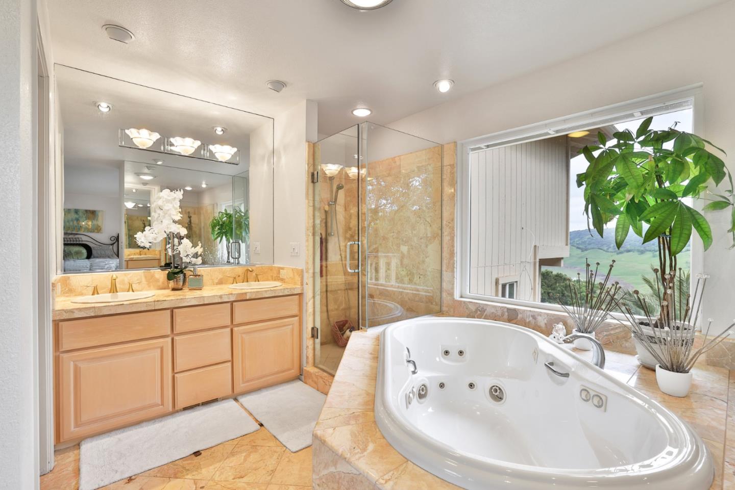 Detail Gallery Image 19 of 38 For 17600 Holiday Dr, Morgan Hill,  CA 95037 - 4 Beds | 2/1 Baths