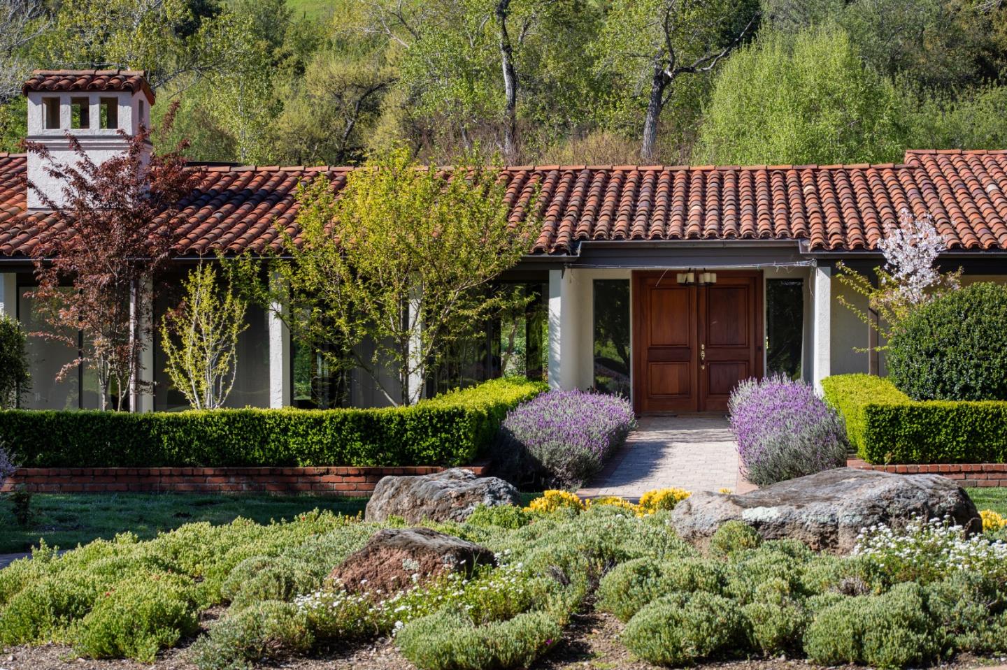 Detail Gallery Image 1 of 21 For 237 Mapache Dr, Portola Valley,  CA 94028 - 4 Beds | 5/1 Baths