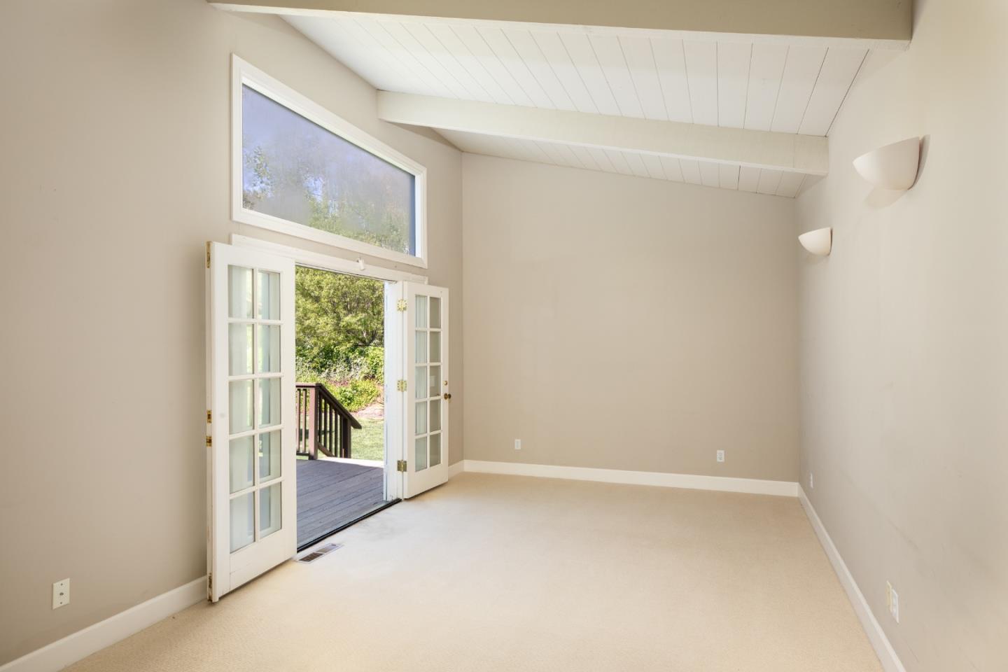 Detail Gallery Image 9 of 21 For 237 Mapache Dr, Portola Valley,  CA 94028 - 4 Beds | 5/1 Baths