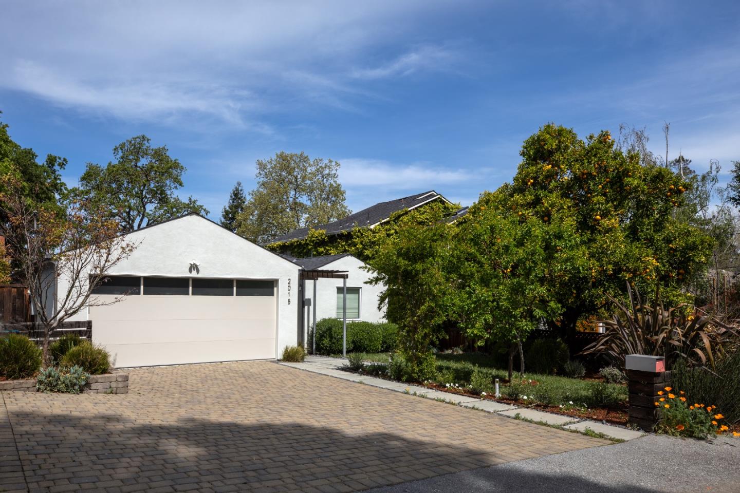 Detail Gallery Image 1 of 17 For 2018 Sharon Rd, Menlo Park,  CA 94025 - 5 Beds | 3/1 Baths