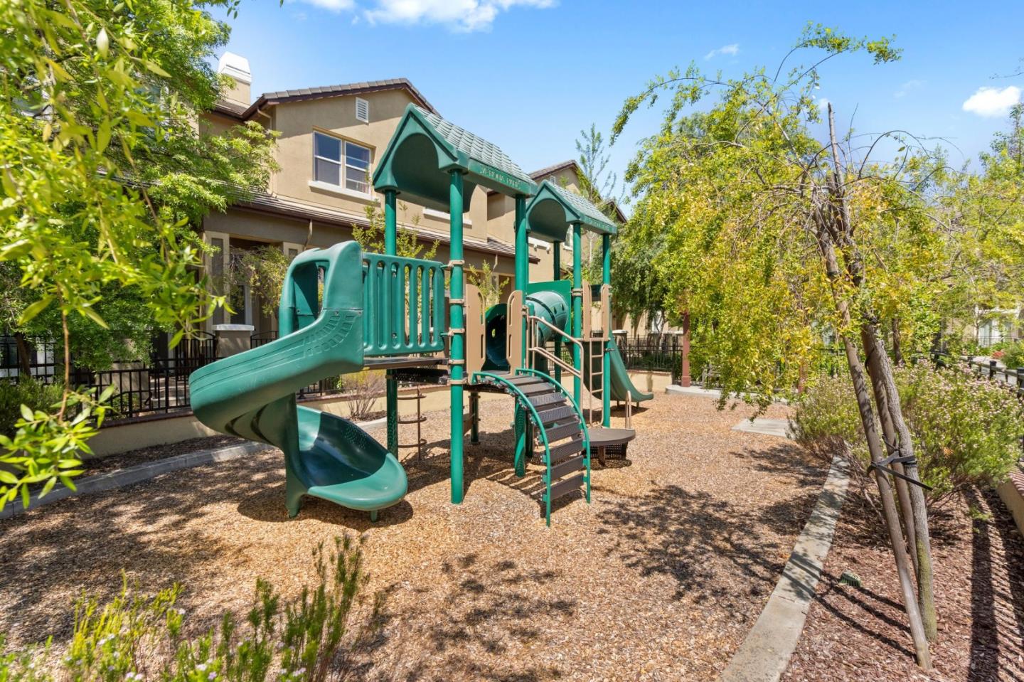 Detail Gallery Image 38 of 44 For 414 Paria Ter, Sunnyvale,  CA 94089 - 3 Beds | 2/1 Baths