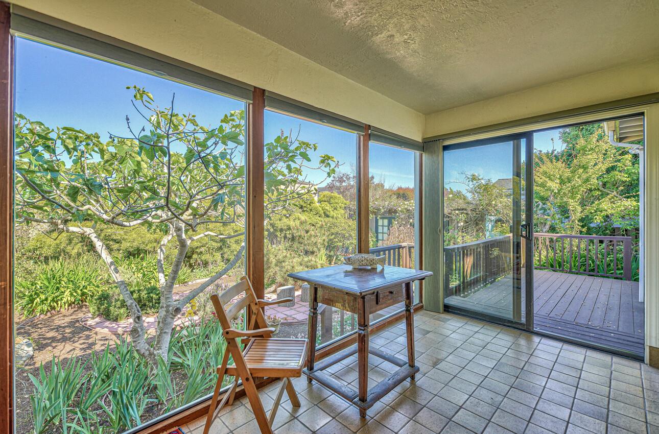 Detail Gallery Image 17 of 40 For 674 Cypress St, Monterey,  CA 93940 - 3 Beds | 2 Baths