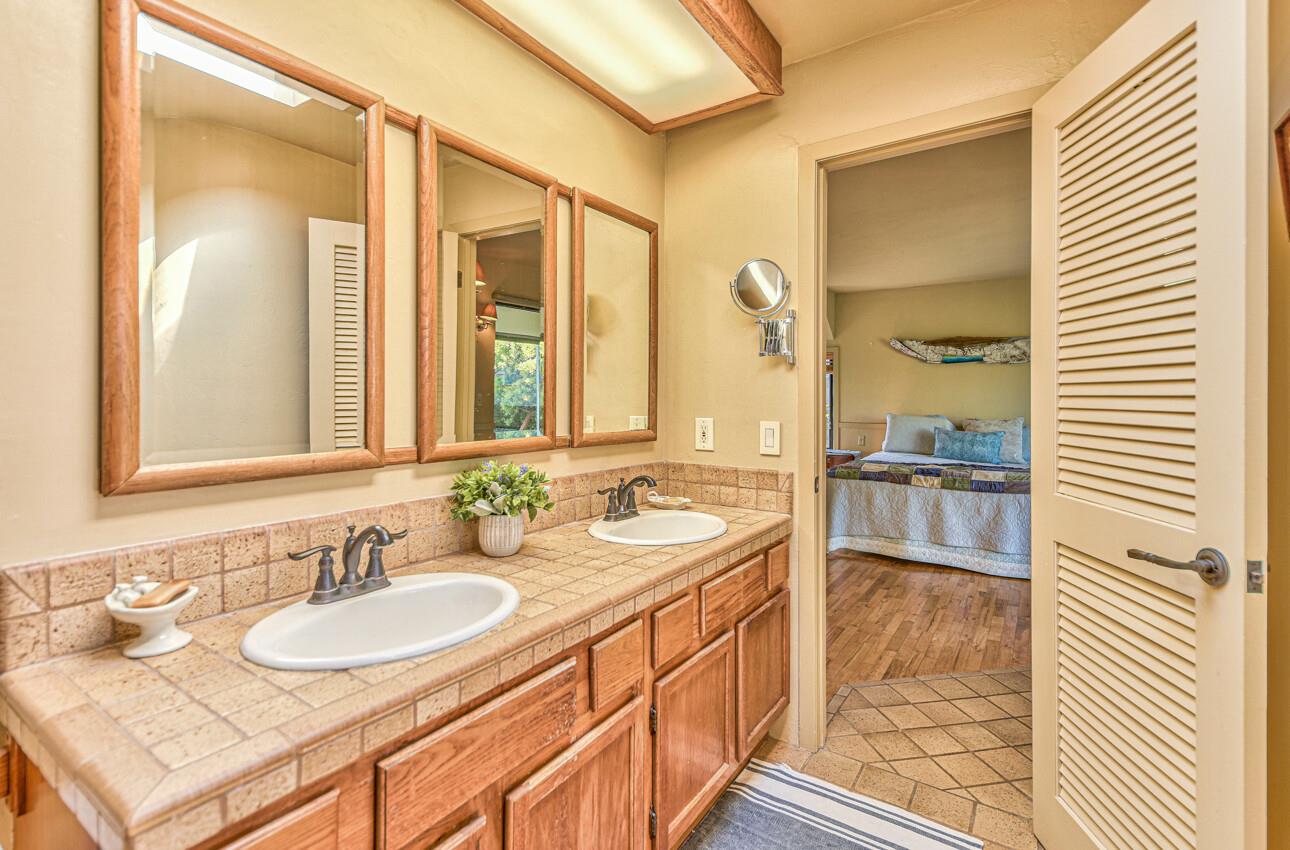 Detail Gallery Image 24 of 40 For 674 Cypress St, Monterey,  CA 93940 - 3 Beds | 2 Baths