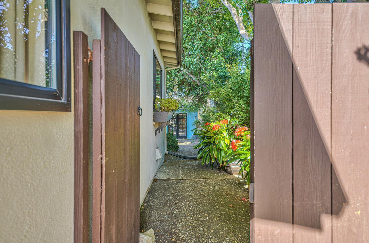 Detail Gallery Image 30 of 40 For 674 Cypress St, Monterey,  CA 93940 - 3 Beds | 2 Baths