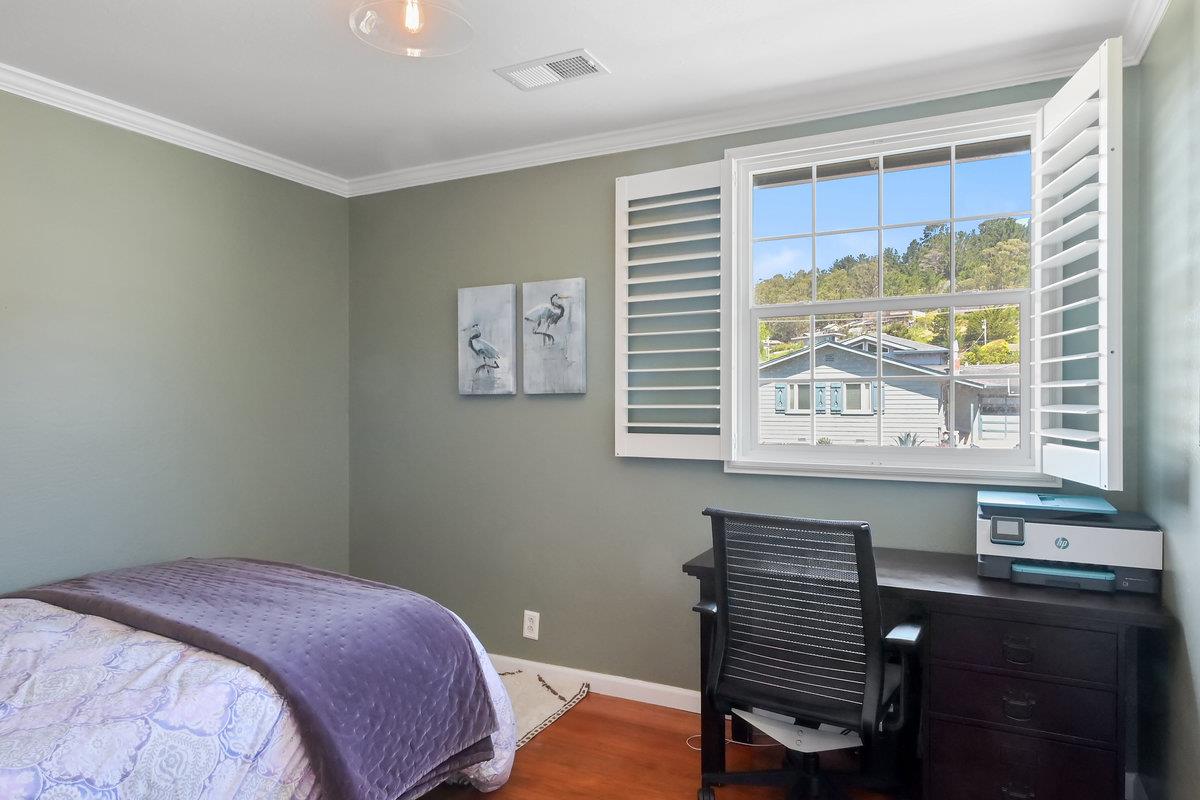 Detail Gallery Image 15 of 28 For 936 Crespi Dr, Pacifica,  CA 94044 - 3 Beds | 2 Baths