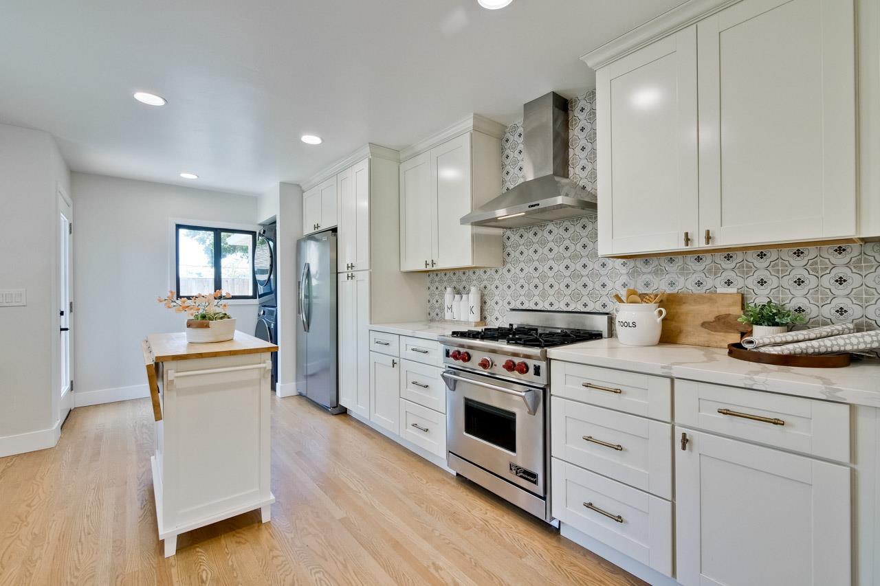 Detail Gallery Image 13 of 81 For 473 4th Ave, Redwood City,  CA 94063 - 5 Beds | 2/1 Baths