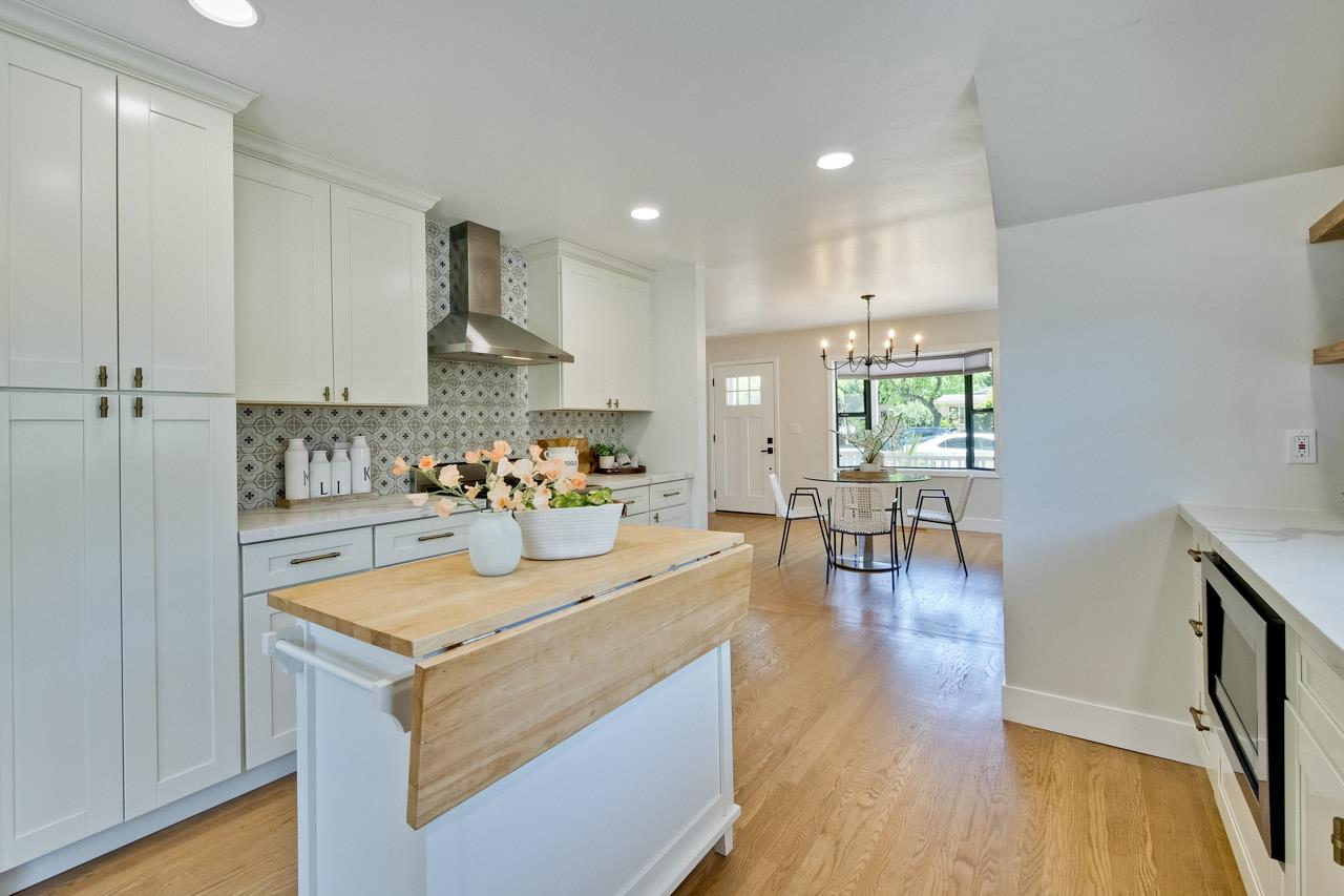 Detail Gallery Image 18 of 81 For 473 4th Ave, Redwood City,  CA 94063 - 5 Beds | 2/1 Baths