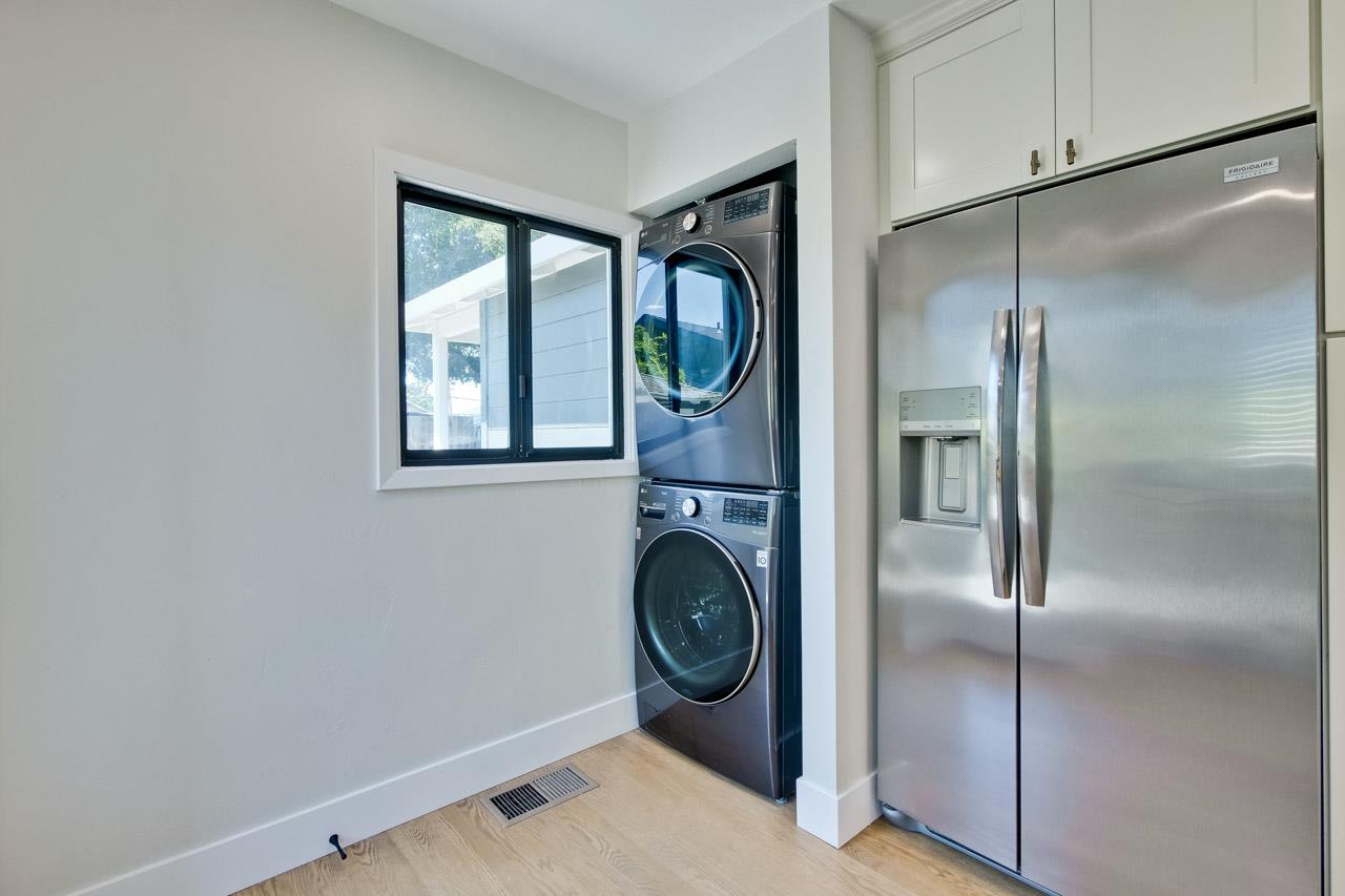 Detail Gallery Image 22 of 81 For 473 4th Ave, Redwood City,  CA 94063 - 5 Beds | 2/1 Baths