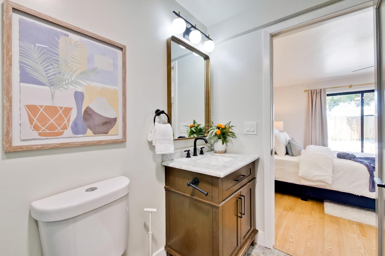 Detail Gallery Image 37 of 81 For 473 4th Ave, Redwood City,  CA 94063 - 5 Beds | 2/1 Baths