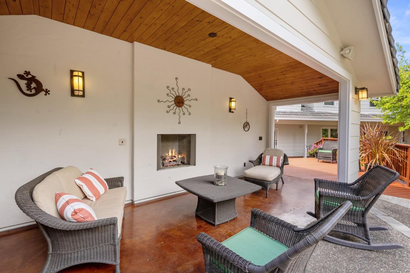 Detail Gallery Image 37 of 59 For 14024 Camino Barco, Saratoga,  CA 95070 - 4 Beds | 4 Baths