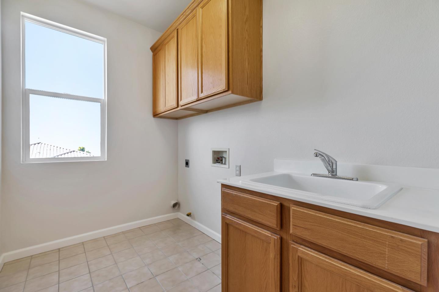 Detail Gallery Image 21 of 25 For 1610 Heritage Bay Ct #6,  San Jose,  CA 95138 - 5 Beds | 4/1 Baths