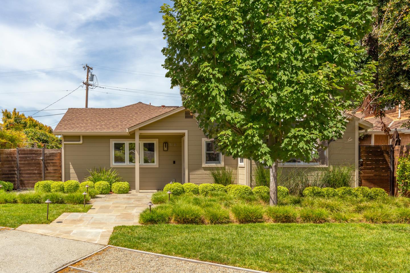 Detail Gallery Image 1 of 33 For 568 Gabilan St, Los Altos,  CA 94022 - 2 Beds | 2 Baths