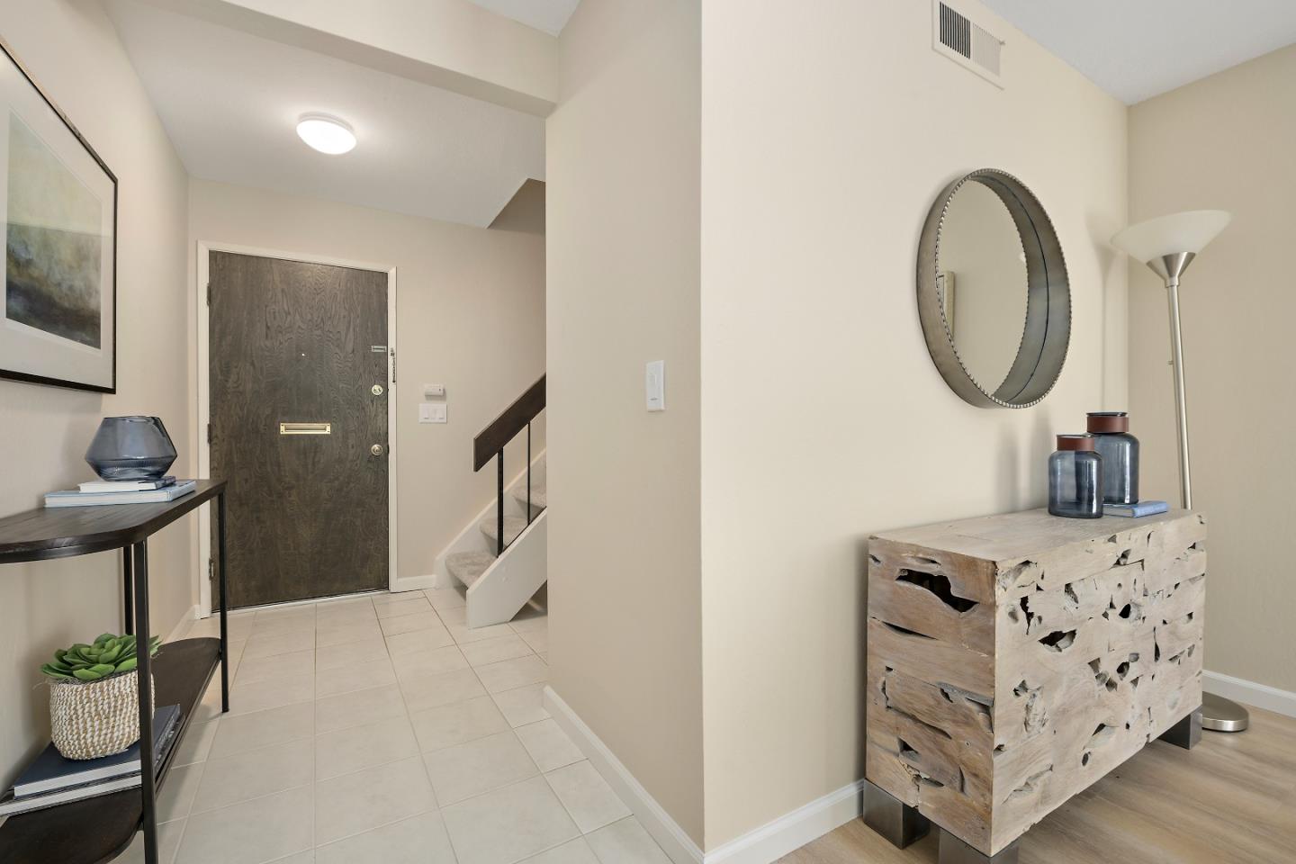 Detail Gallery Image 2 of 20 For 759 Winstead Ter, Sunnyvale,  CA 94087 - 3 Beds | 1/1 Baths