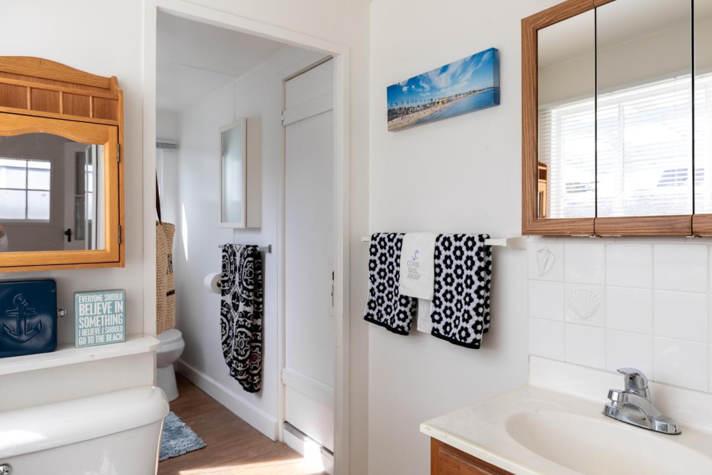 Detail Gallery Image 12 of 28 For 222 2nd Ave, Santa Cruz,  CA 95062 - 1 Beds | 1 Baths