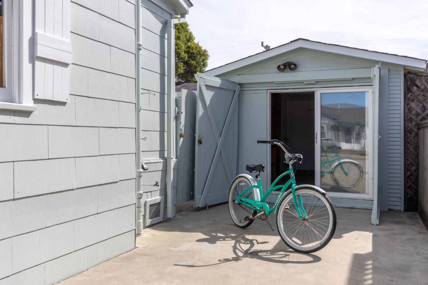 Detail Gallery Image 14 of 28 For 222 2nd Ave, Santa Cruz,  CA 95062 - 1 Beds | 1 Baths