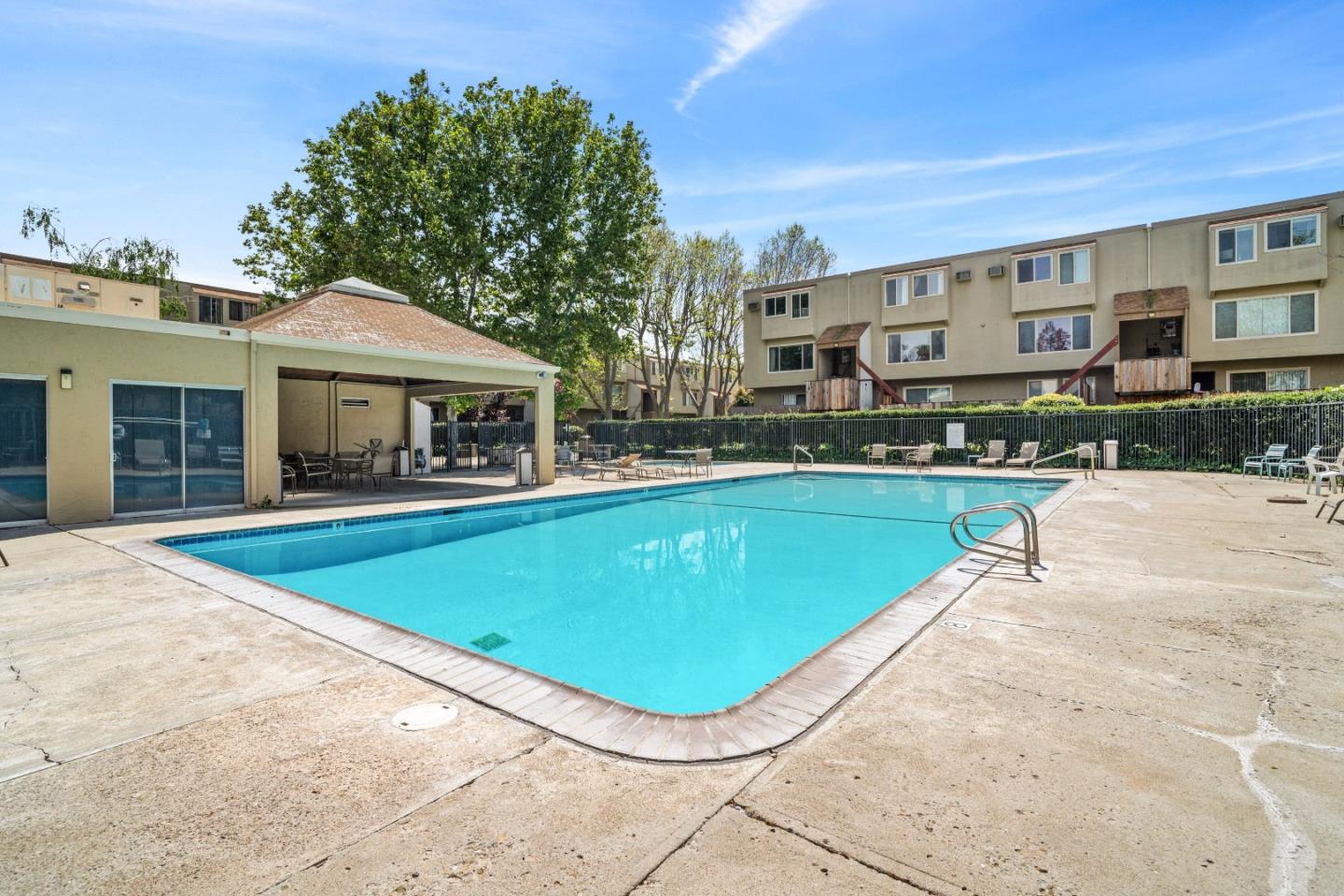 Detail Gallery Image 13 of 15 For 360 Auburn Way #16,  San Jose,  CA 95129 - 2 Beds | 1 Baths