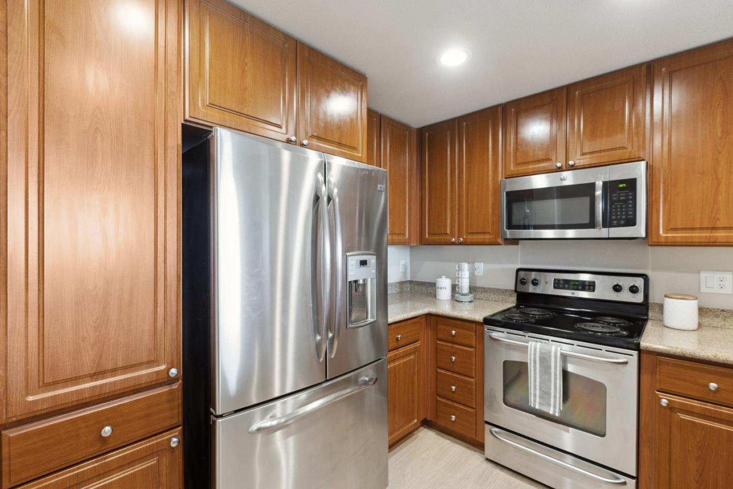 Detail Gallery Image 12 of 50 For 1883 Agnew Rd #311,  Santa Clara,  CA 95054 - 2 Beds | 2 Baths