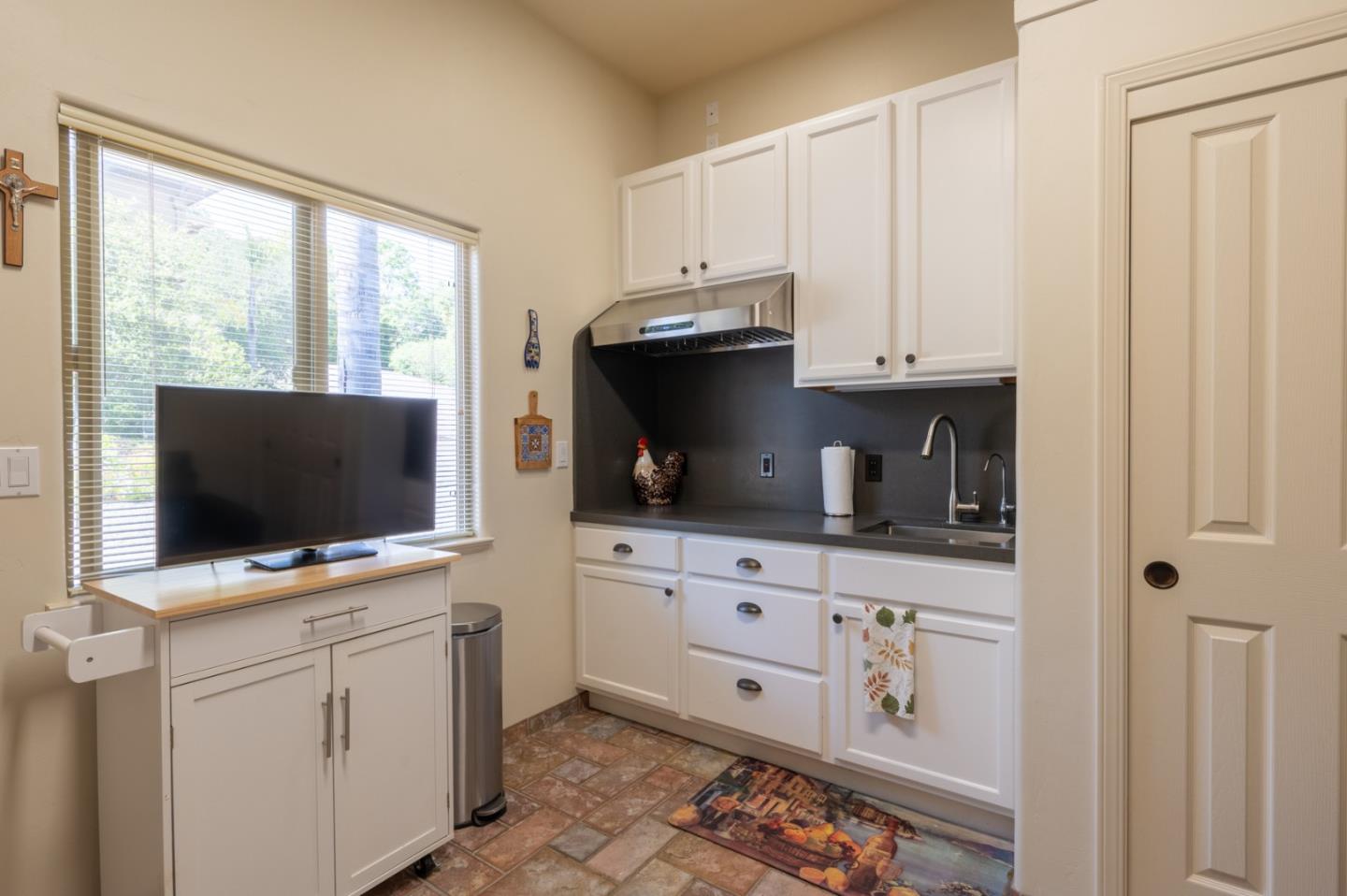 Detail Gallery Image 38 of 44 For 109 Corral De Tierra Rd, Salinas,  CA 93908 - 6 Beds | 4/1 Baths