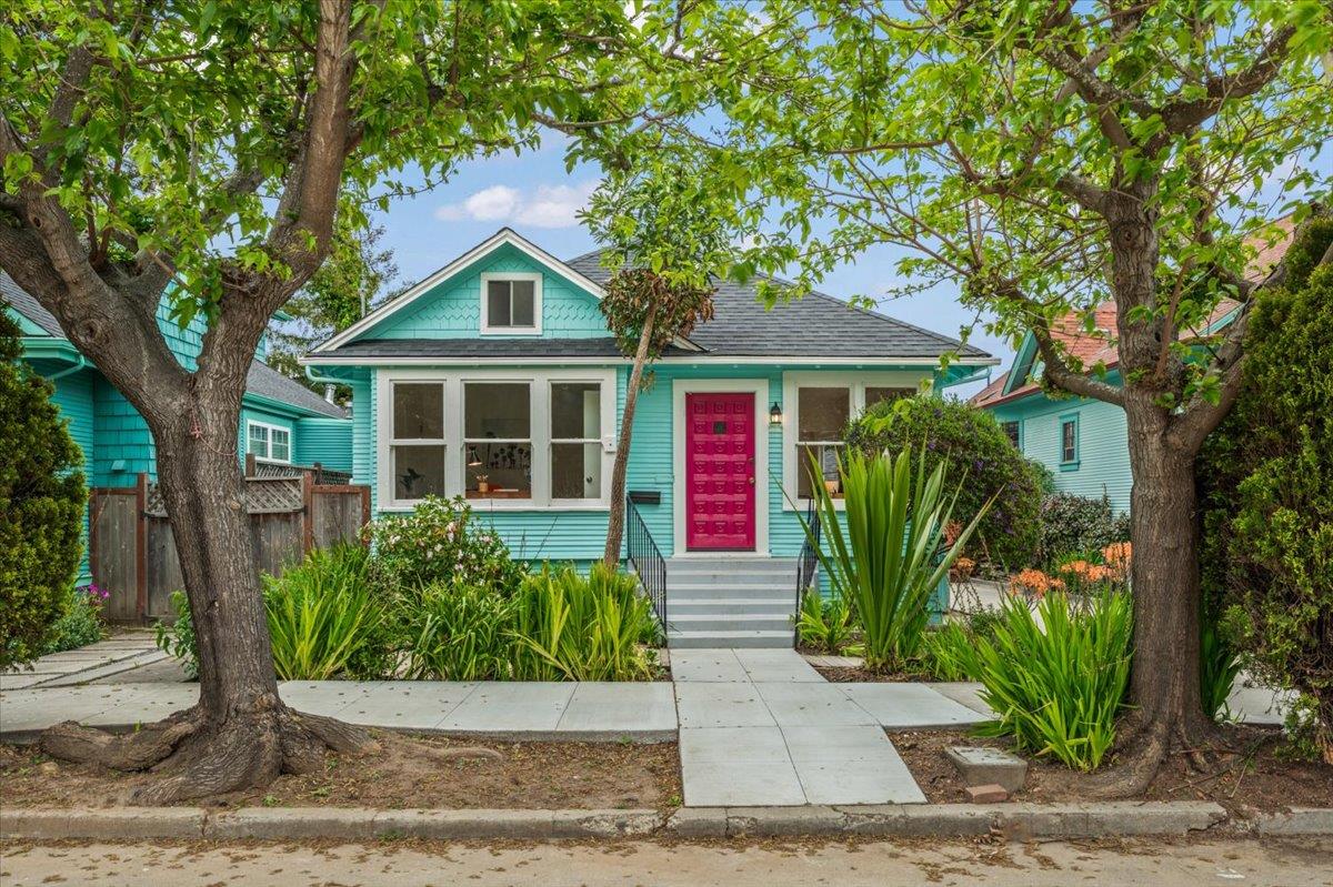 Photo of 326 Cayuga St in Santa Cruz, CA