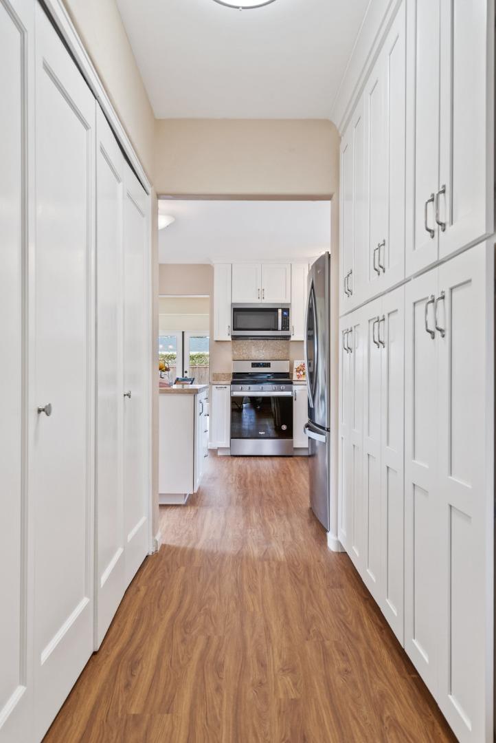 Detail Gallery Image 11 of 35 For 208 Farley Dr, Aptos,  CA 95003 - 3 Beds | 2 Baths