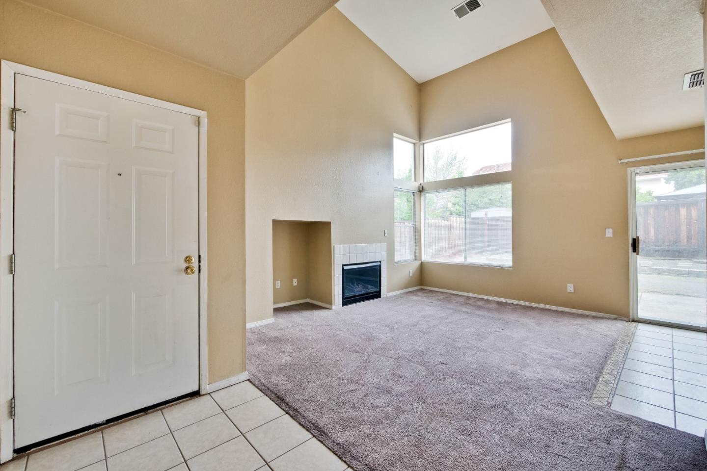 Detail Gallery Image 17 of 56 For 1721 Periwinkle Way, Antioch,  CA 94531 - 3 Beds | 2/1 Baths
