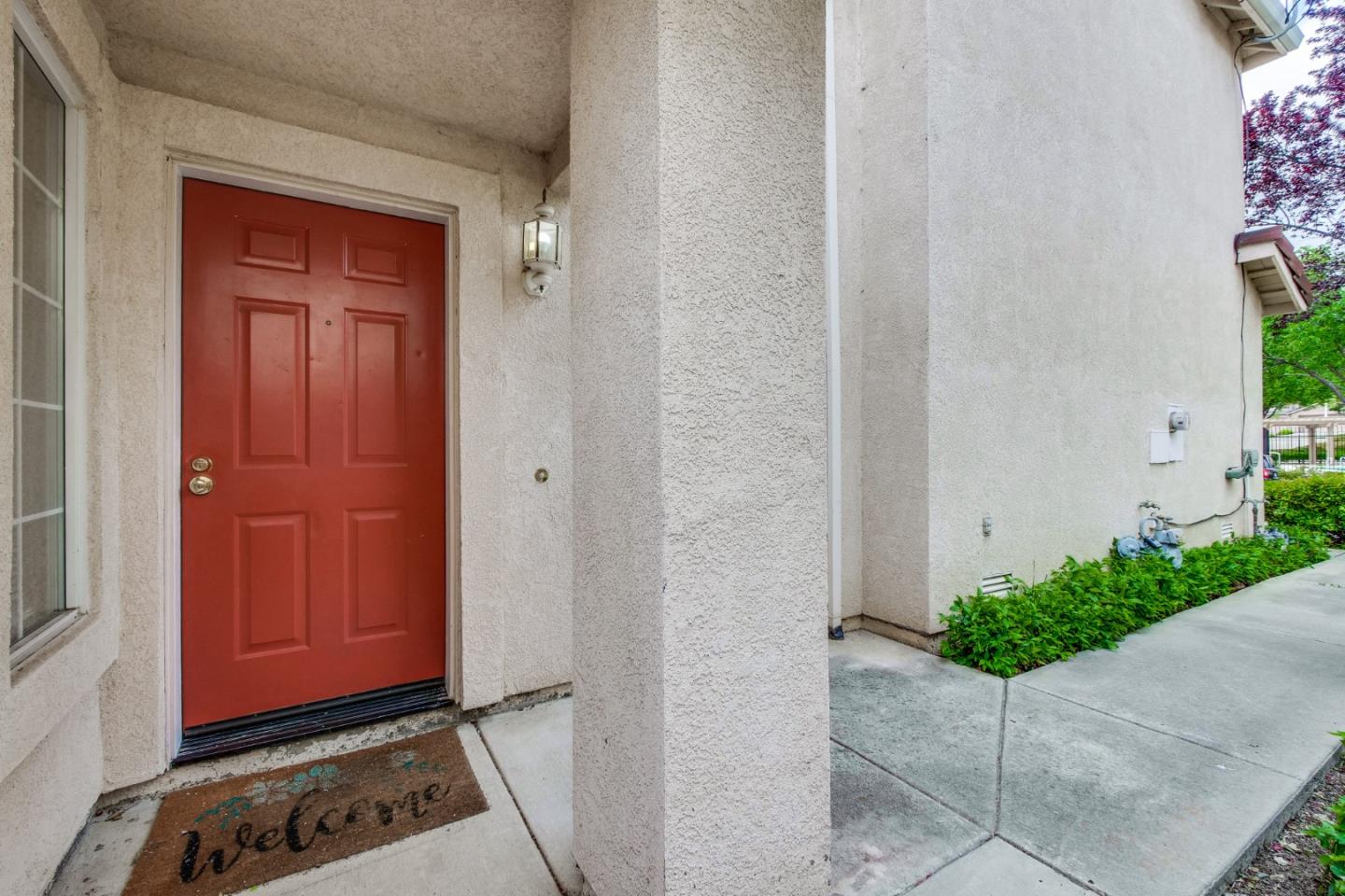 Detail Gallery Image 5 of 56 For 1721 Periwinkle Way, Antioch,  CA 94531 - 3 Beds | 2/1 Baths