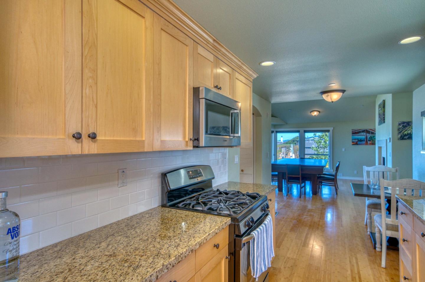 Detail Gallery Image 10 of 31 For 12901 Cabrillo Hwy, Pescadero,  CA 94060 - 3 Beds | 2 Baths
