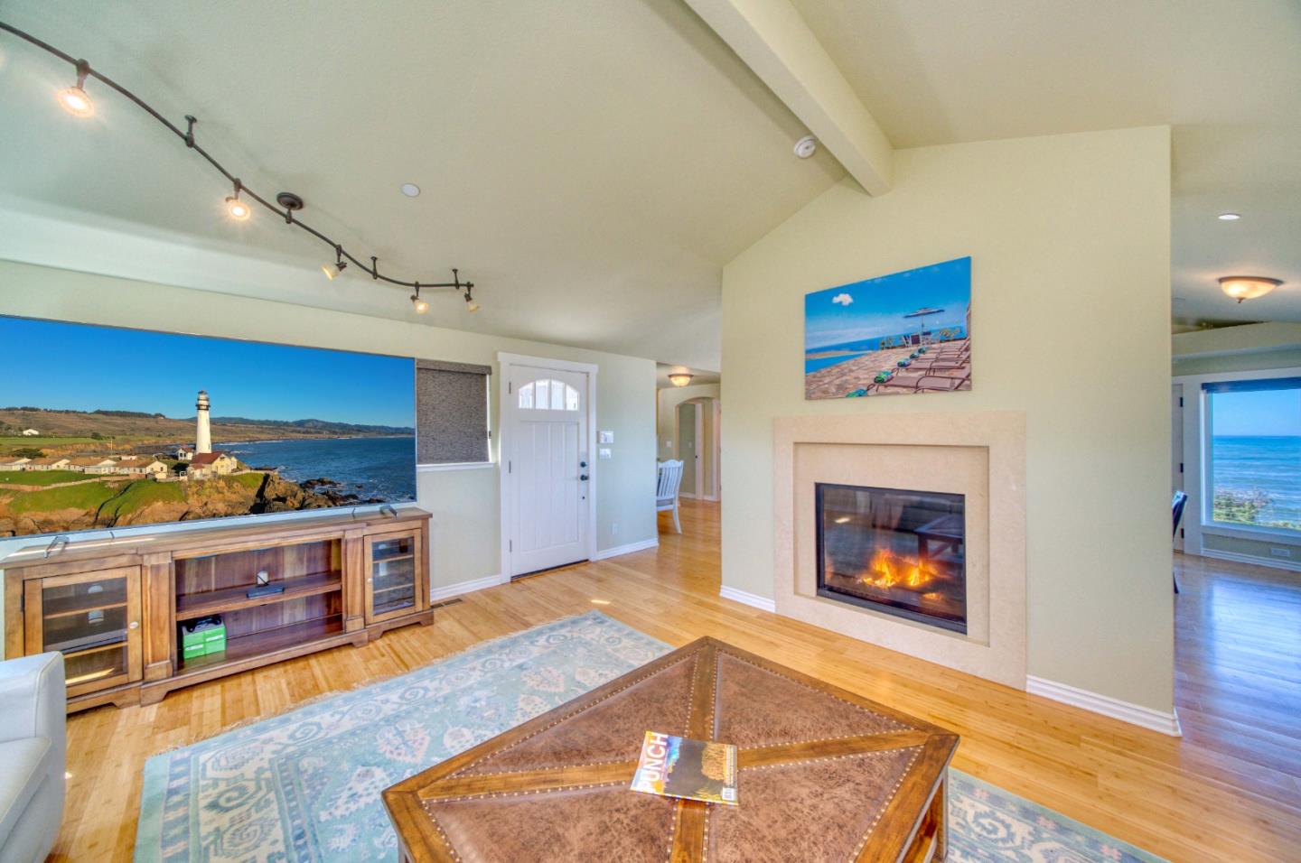 Detail Gallery Image 5 of 31 For 12901 Cabrillo Hwy, Pescadero,  CA 94060 - 3 Beds | 2 Baths