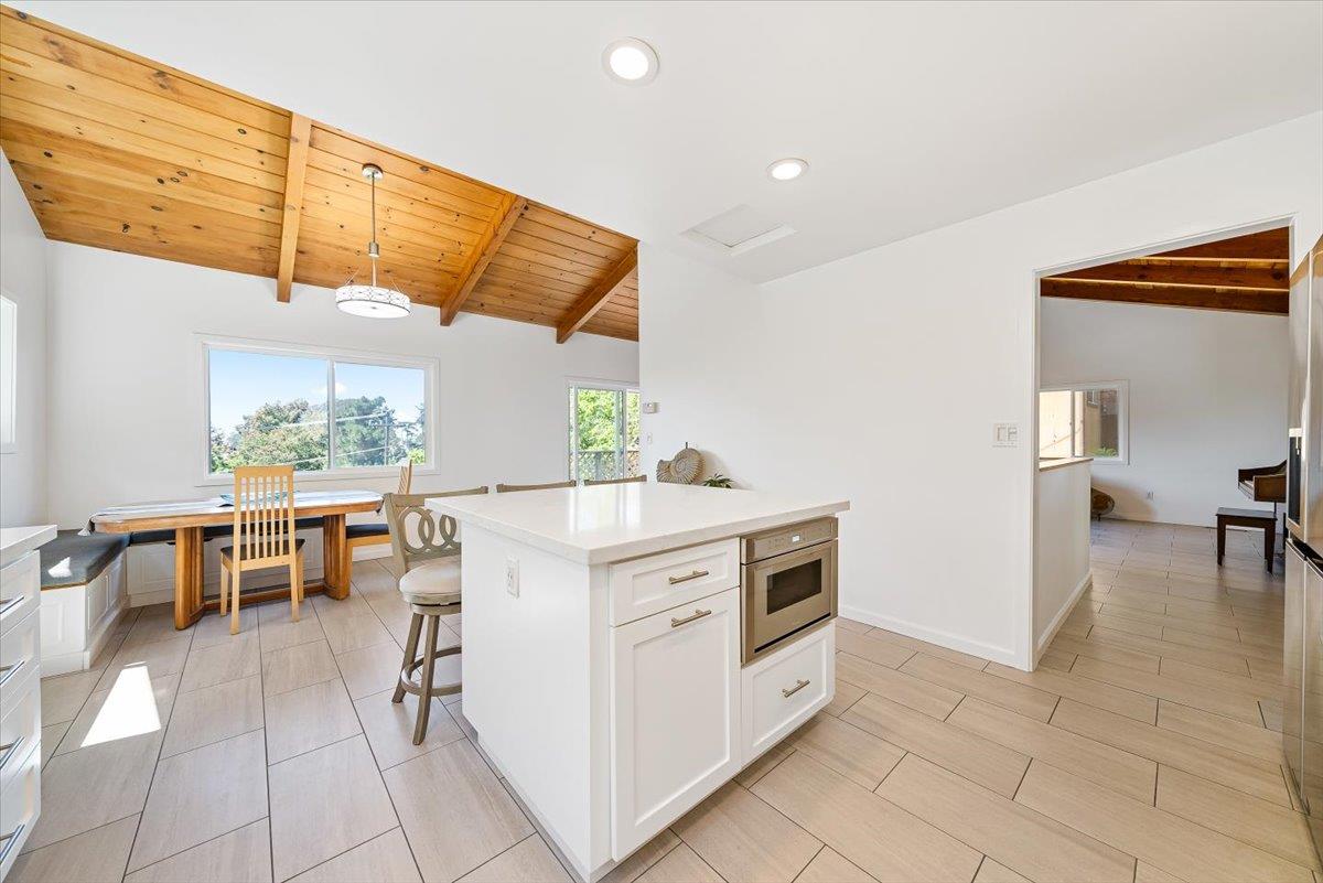 Detail Gallery Image 10 of 66 For 548 Monterey Dr, Aptos,  CA 95003 - 3 Beds | 2 Baths