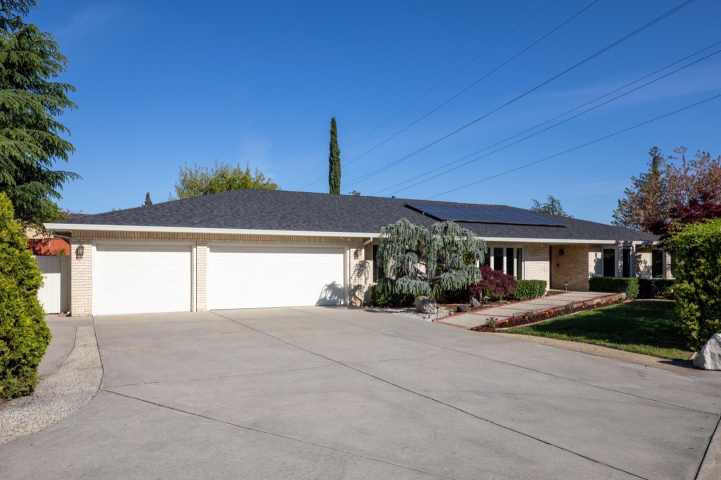 Photo of 20015 Cox Avenue, Saratoga, CA 95070