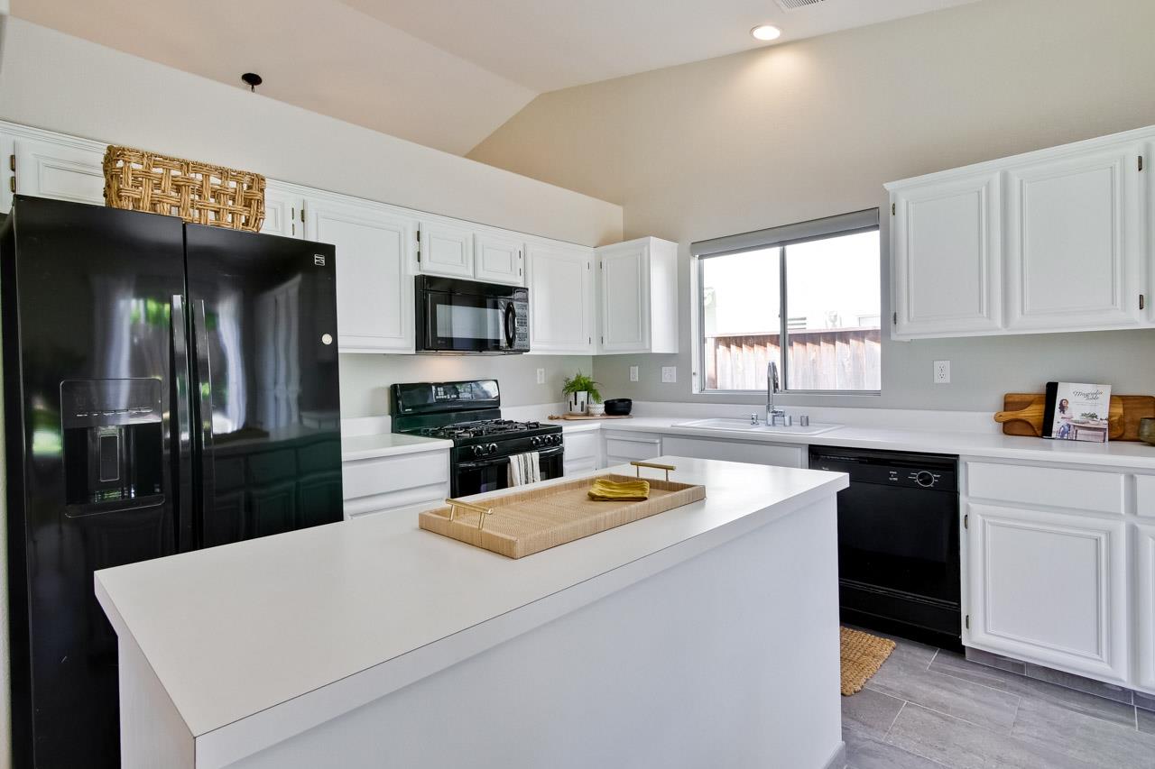 Detail Gallery Image 21 of 62 For 6 Chardonnay Cir, Salinas,  CA 93906 - 3 Beds | 2 Baths