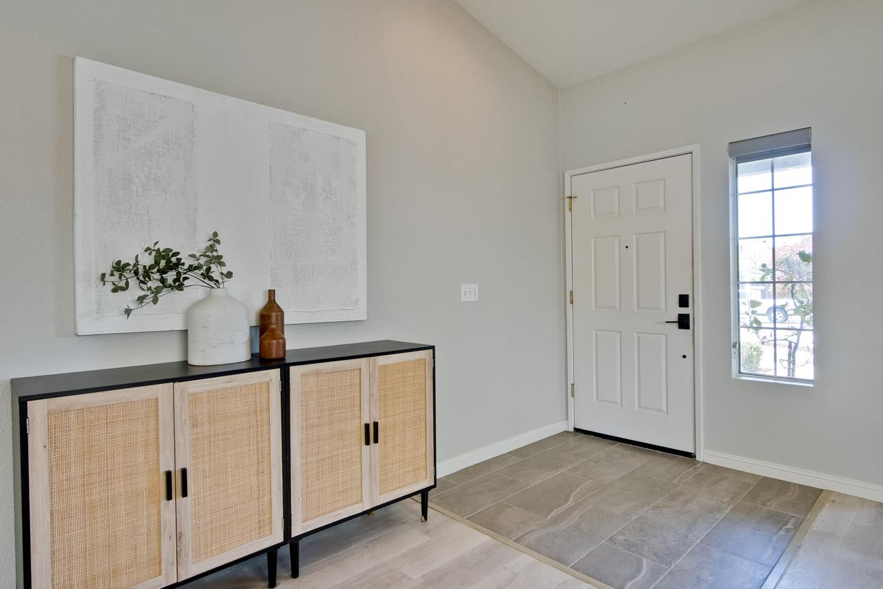 Detail Gallery Image 3 of 62 For 6 Chardonnay Cir, Salinas,  CA 93906 - 3 Beds | 2 Baths
