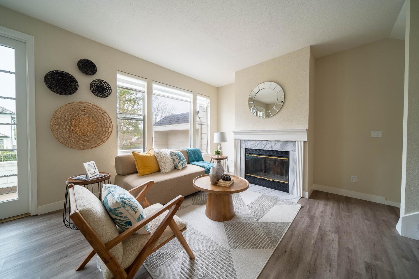 Detail Gallery Image 8 of 24 For 200 W Cliff Dr #24,  Santa Cruz,  CA 95060 - 2 Beds | 2/1 Baths