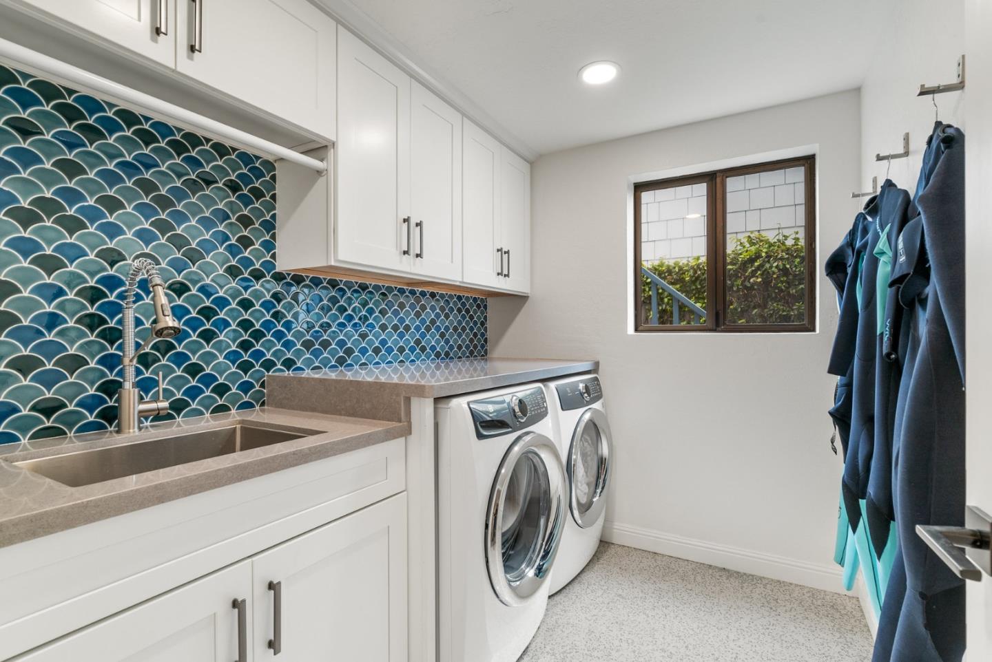 Detail Gallery Image 43 of 64 For 315 6th Ave, Santa Cruz,  CA 95062 - 3 Beds | 2 Baths