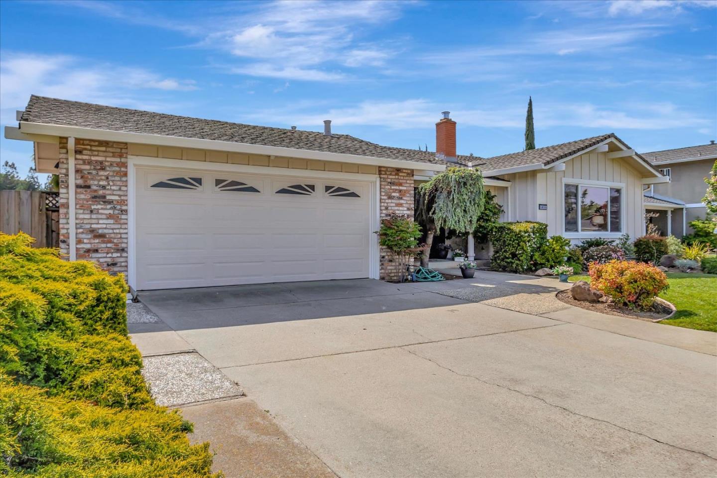 Detail Gallery Image 3 of 70 For 5835 Pilar Ct, San Jose,  CA 95120 - 4 Beds | 2 Baths