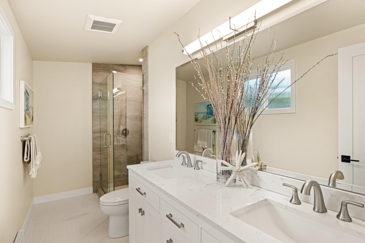 Detail Gallery Image 17 of 32 For 721 Hillcrest Ave, Pacific Grove,  CA 93950 - 3 Beds | 3/1 Baths