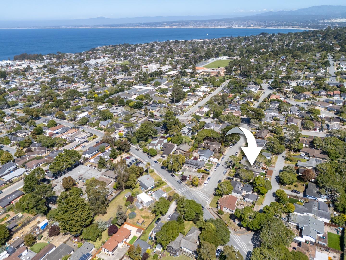 Detail Gallery Image 31 of 48 For 721 Hillcrest Ave, Pacific Grove,  CA 93950 - 3 Beds | 3/1 Baths