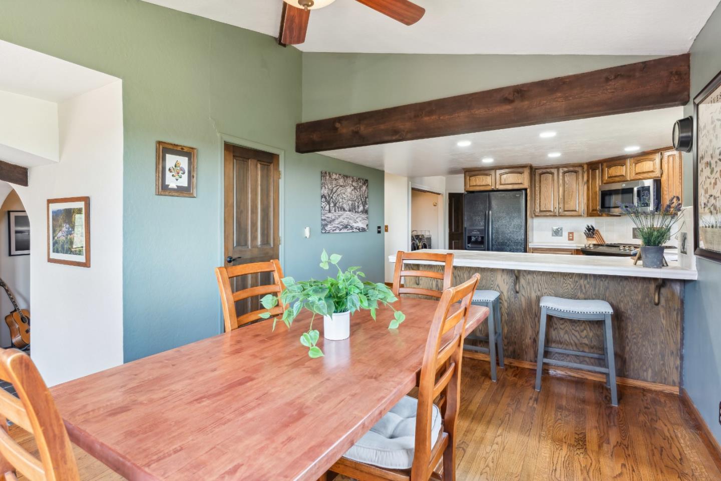 Detail Gallery Image 9 of 81 For 1190 Eagle Tree Ln, Felton,  CA 95018 - 3 Beds | 2/1 Baths